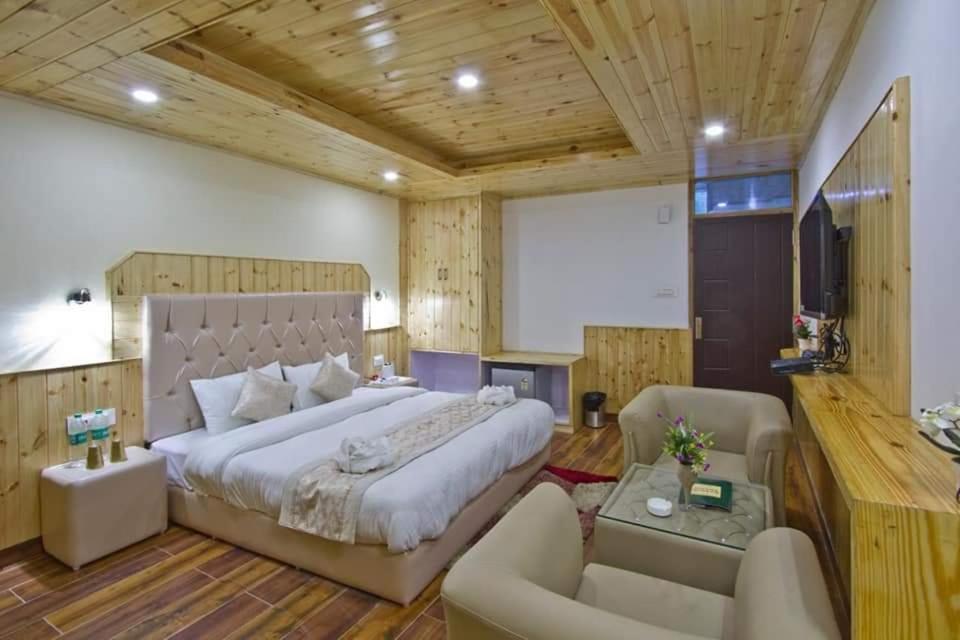 Himalayan Hill Queen Resort, Manali M98160-43400 Екстер'єр фото