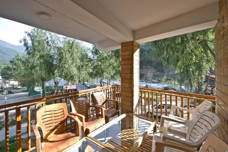 Himalayan Hill Queen Resort, Manali M98160-43400 Екстер'єр фото