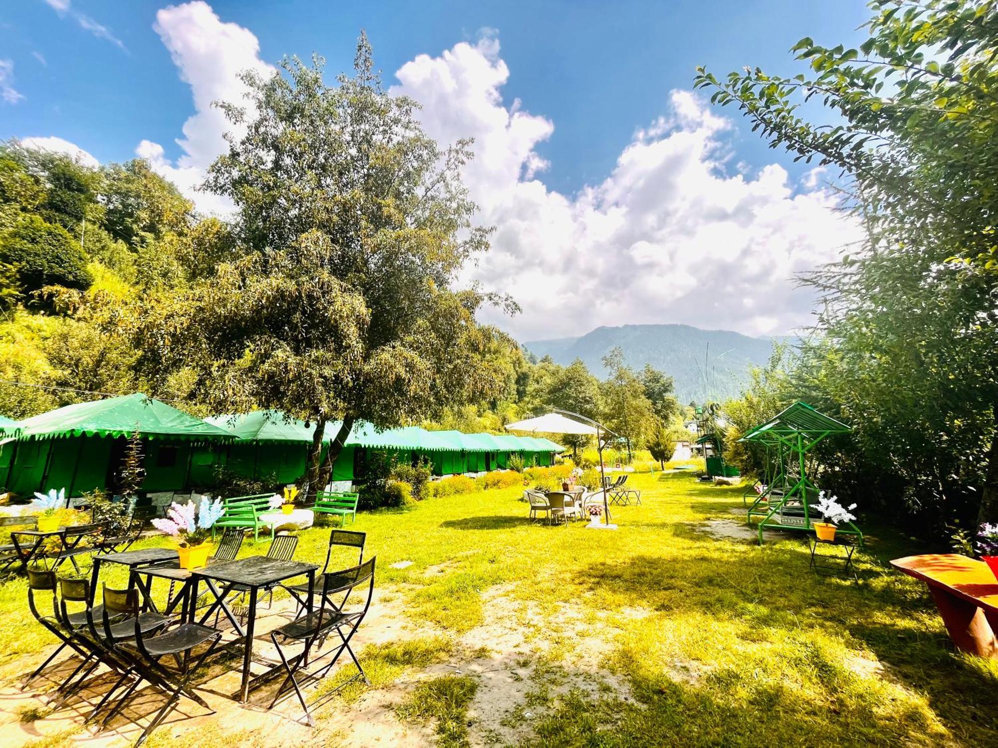 Himalayan Hill Queen Resort, Manali M98160-43400 Екстер'єр фото