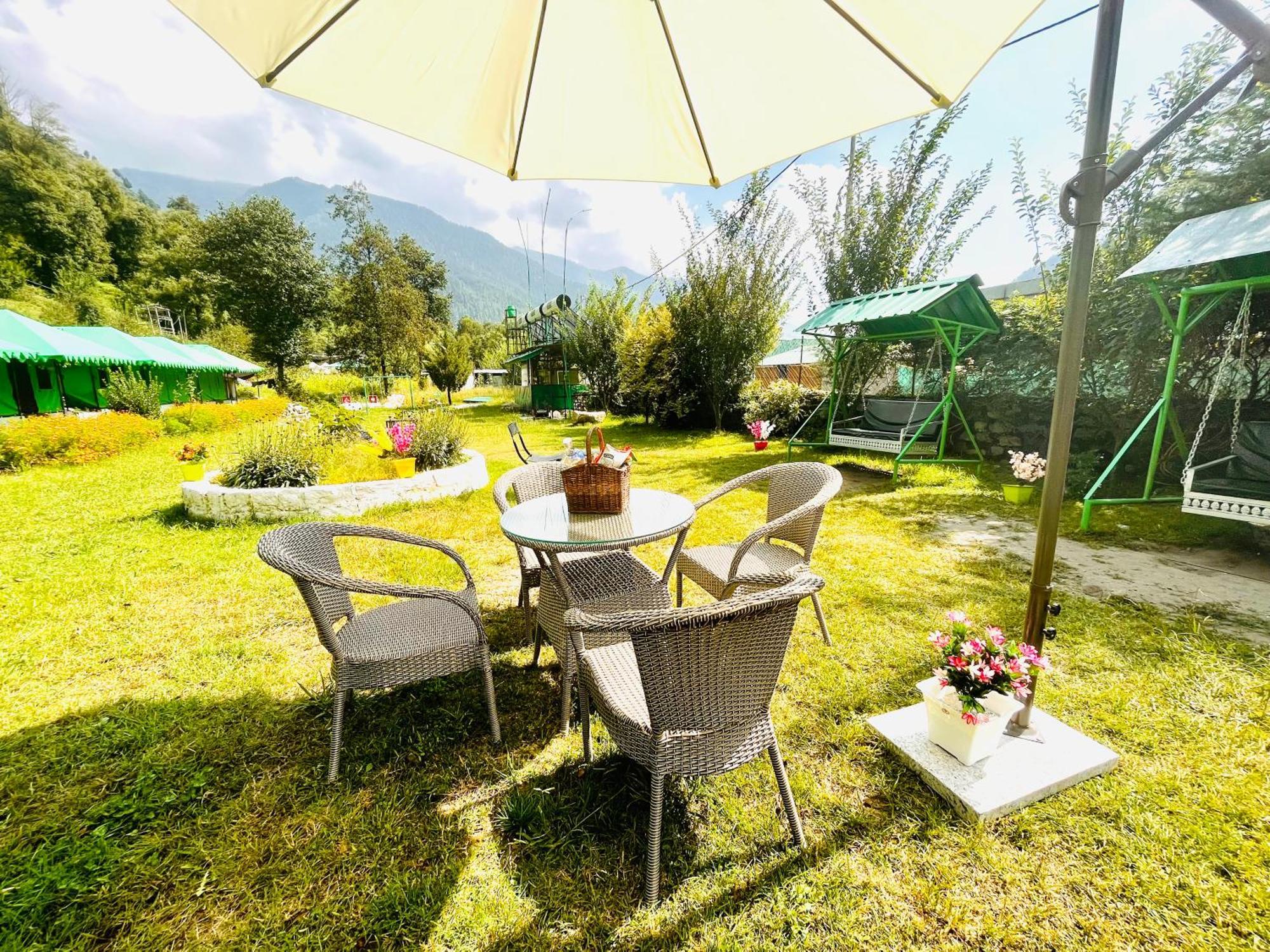 Himalayan Hill Queen Resort, Manali M98160-43400 Екстер'єр фото