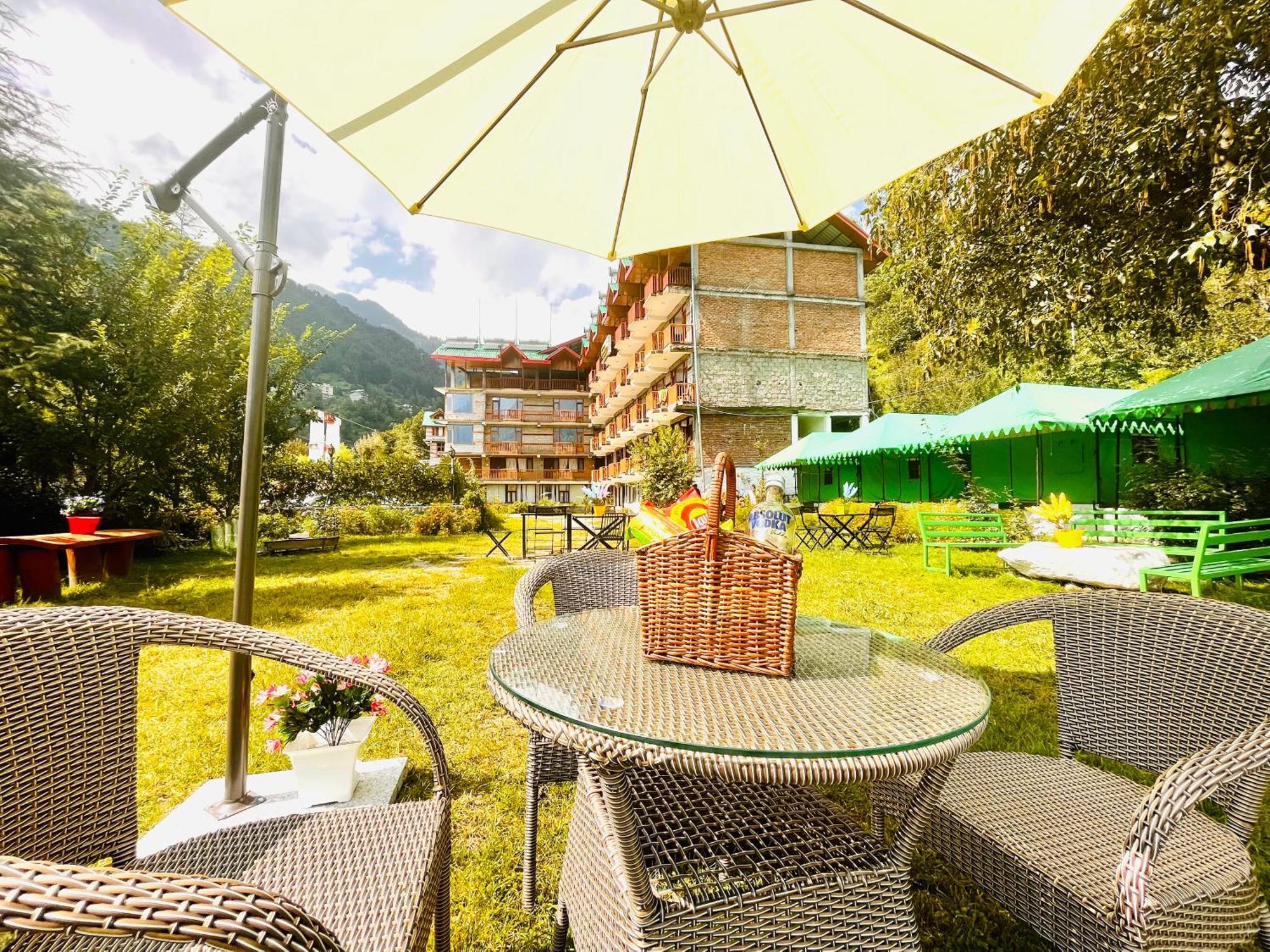 Himalayan Hill Queen Resort, Manali M98160-43400 Екстер'єр фото