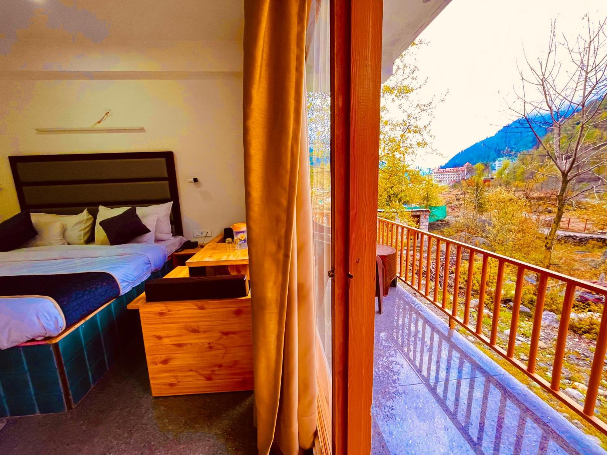 Himalayan Hill Queen Resort, Manali M98160-43400 Екстер'єр фото